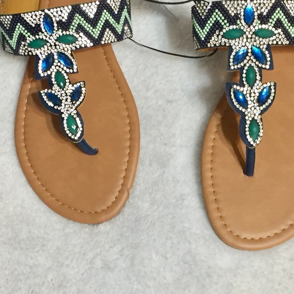 HP🎉🎉NEW Fashion Rhinestone T-Strap Sandals - Picture 5 of 7